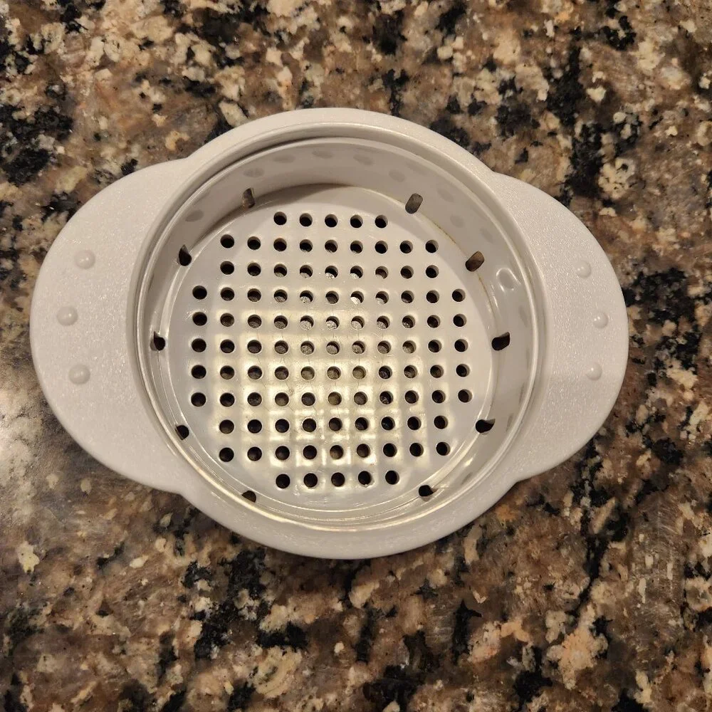 Pampered Chef Can Strainer